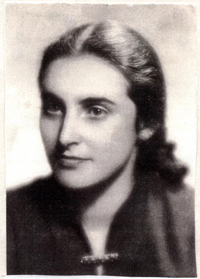 Photo of a young, dark haired women- Illona Hrubos 